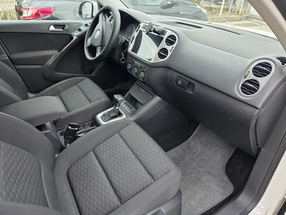 Volkswagen Tiguan 2008, 2.0 TSI — foto 6