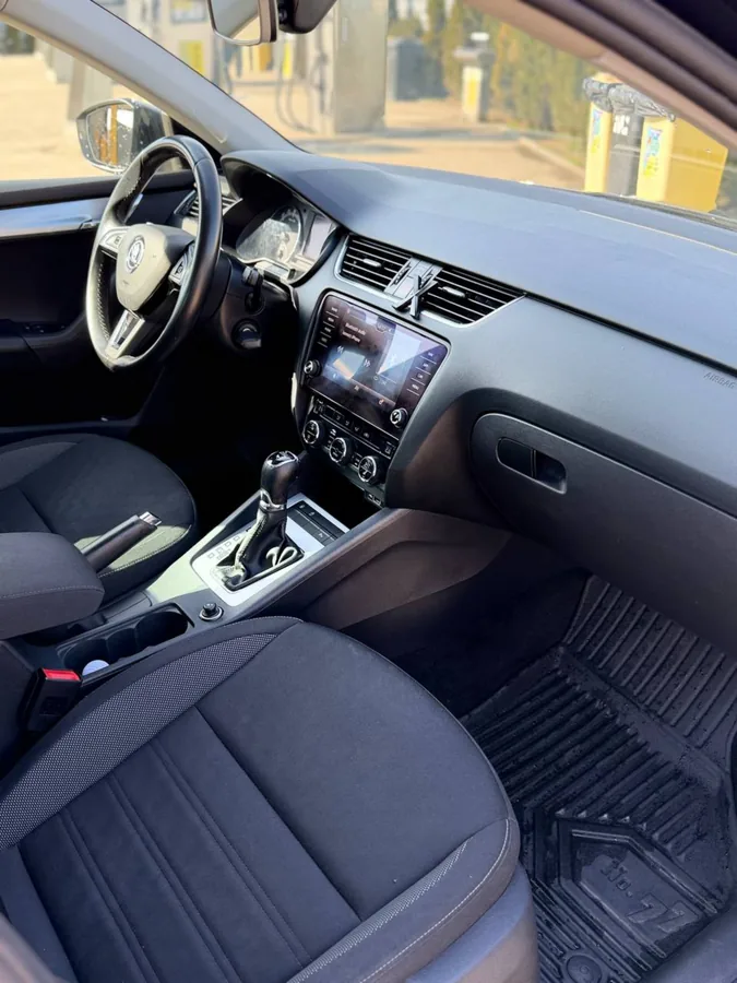 Skoda Octavia 2.0 TDI DSG 2020 — foto 7